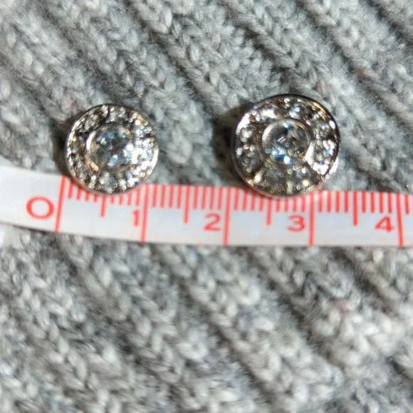 2 Pairs New Elegant Round Diamante CZ Silver Stud Earrings Stud Pierced - Picture 9 of 9